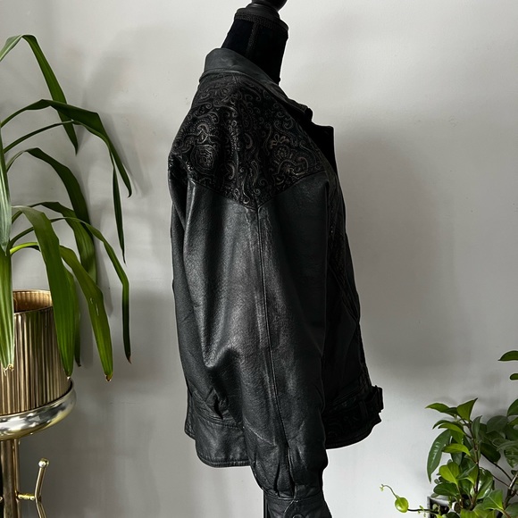 Vintage Bomber - Picture 2 of 4